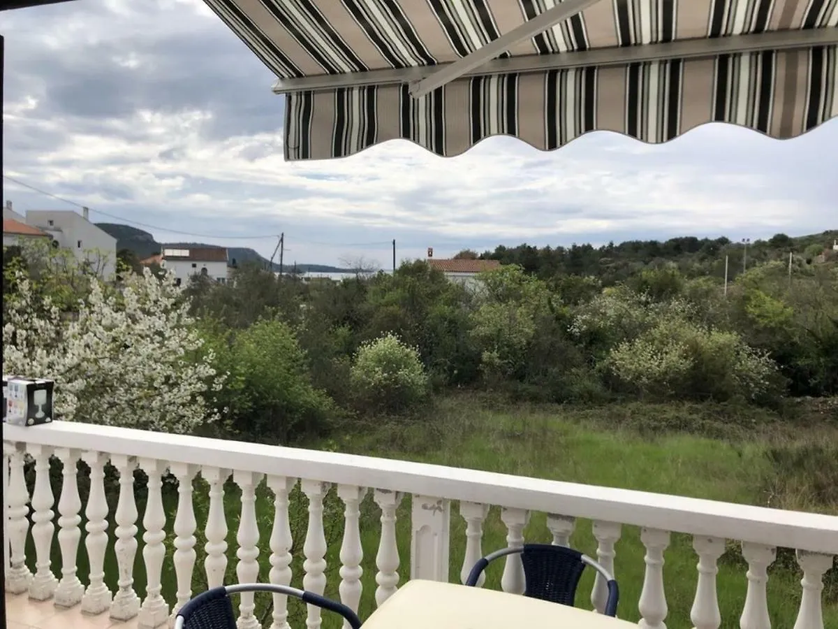 Apartments Ratko Kali 0*,  Croatia