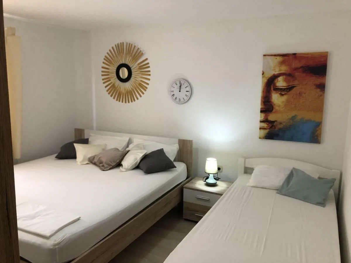 Apartments Ratko Kali