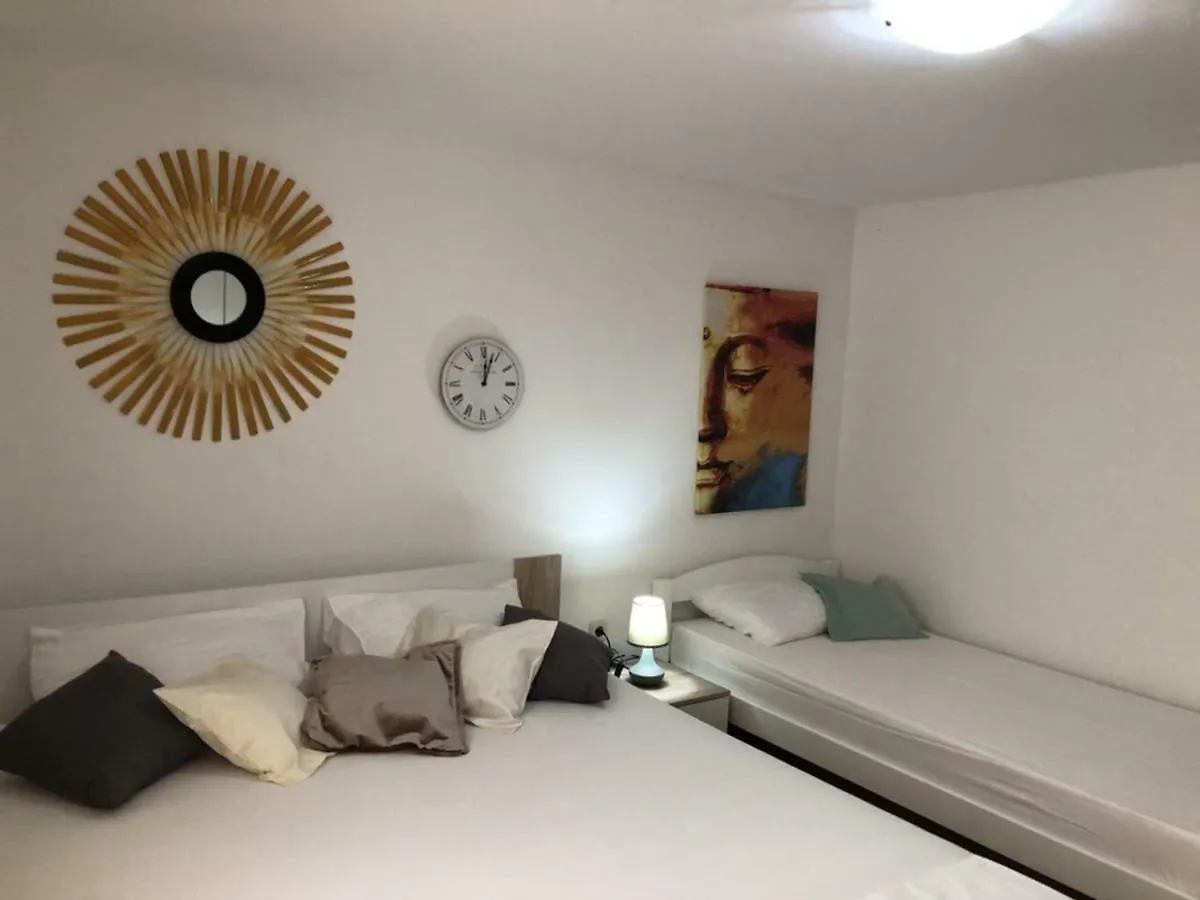 Apartments Ratko Kali