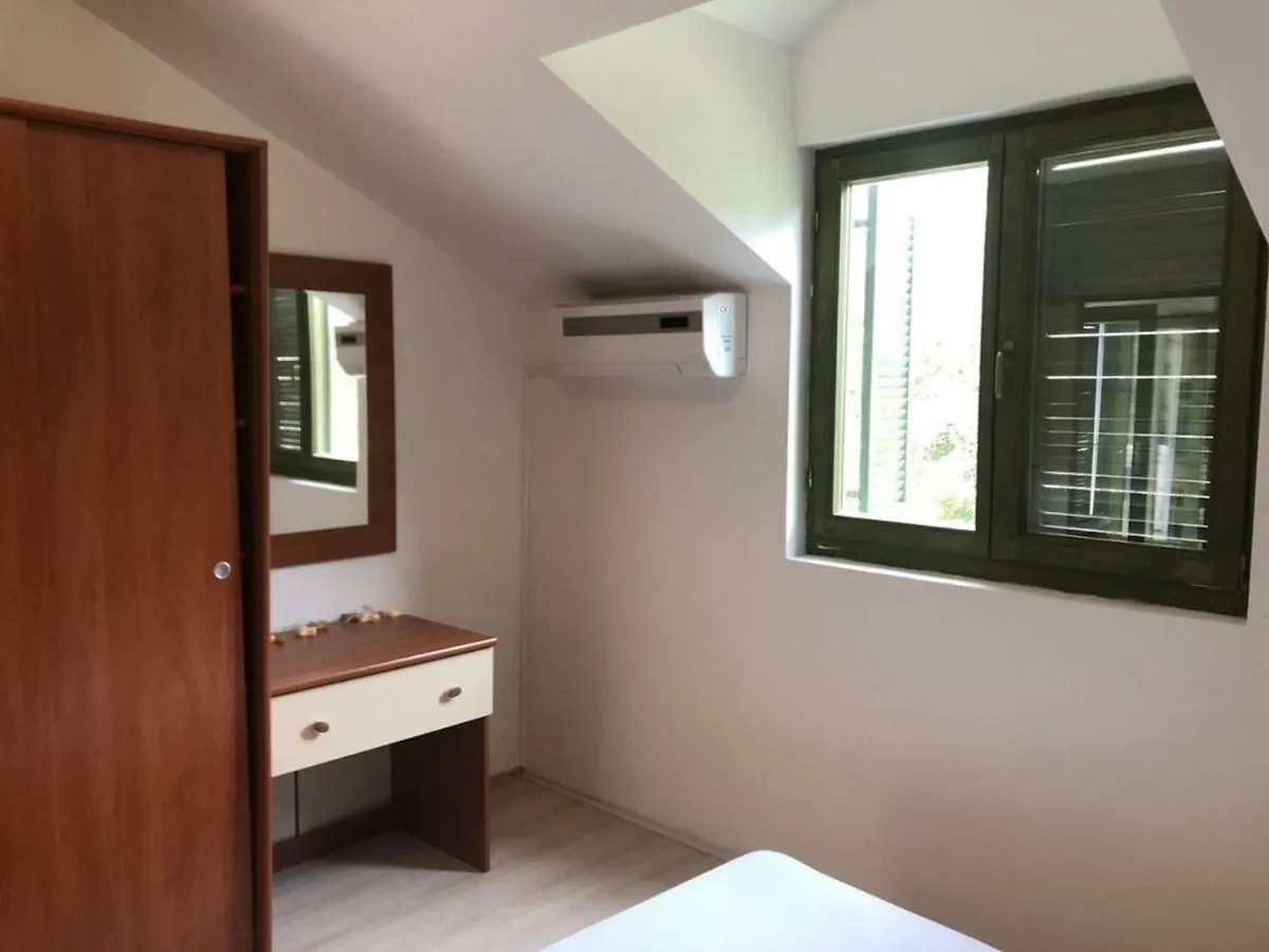 Apartments Ratko Kali